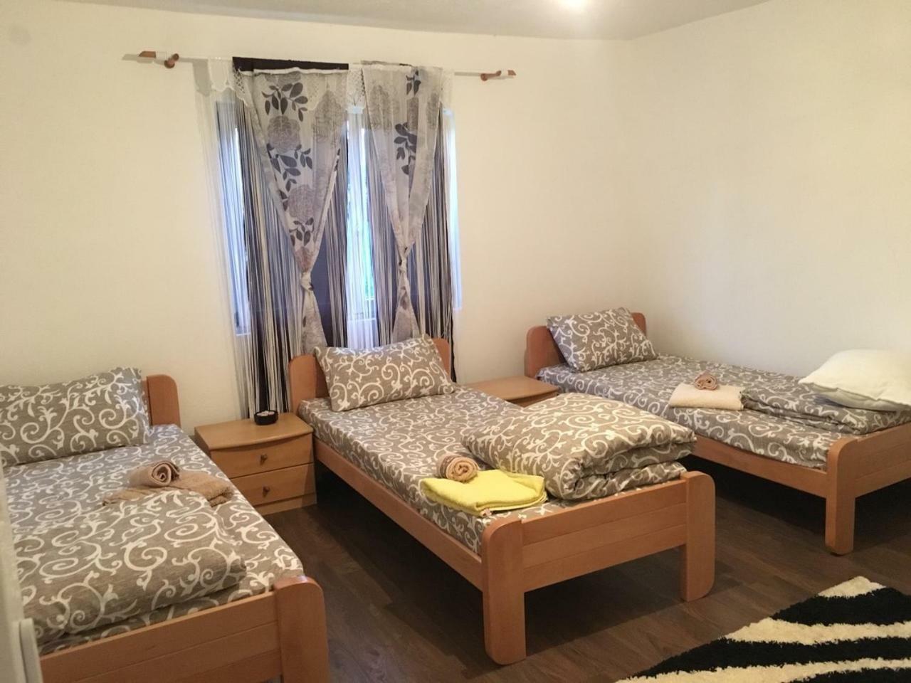 Apartmani ,,Bato,, Sjenica Exteriör bild